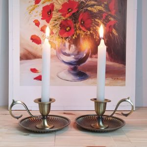Bougeoir doré élégant pour une ambiance chaleureuse