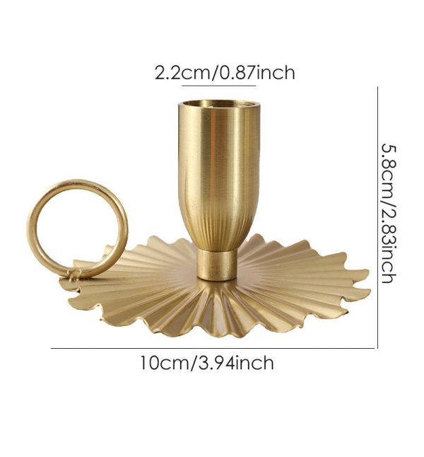 Éclairage vintage avec bougeoir doré