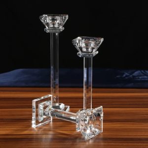 Colonne en cristal pour bougie, ajout raffiné à votre décor