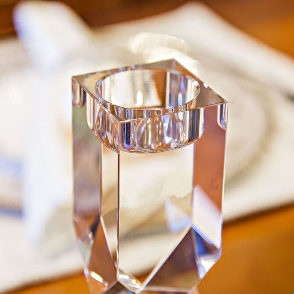 Bougeoir décoratif en cristal avec design sablier