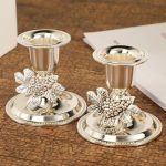 Accessoire de table doré, bougeoirs modernes