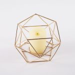 Accessoire de décoration doré en forme géométrique