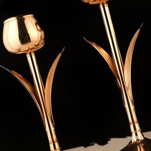 Accessoire décoratif doré, bougeoir en forme de tulipe
