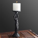 Bougeoir en Fonte - Femme, design élégant en métal