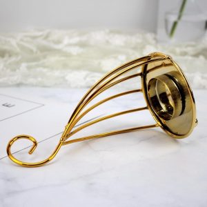 Bougeoir Felouque en métal doré, parfait pour soirées raffinées