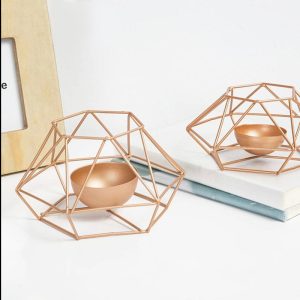Bougeoir en métal au design géométrique élégant