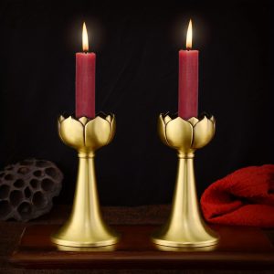 Bougeoir en laiton bouddhique élégant pour la spiritualité