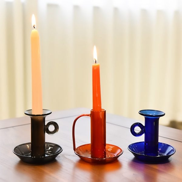 Verre coloré pour bougeoir à main, style et fonctionnalité réunis