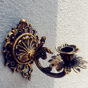 Bougeoir mural en métal doré, style vintage raffiné