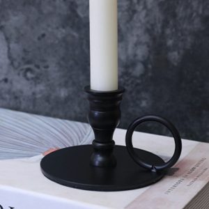 Bougeoir noir avec coupelle plate élégante