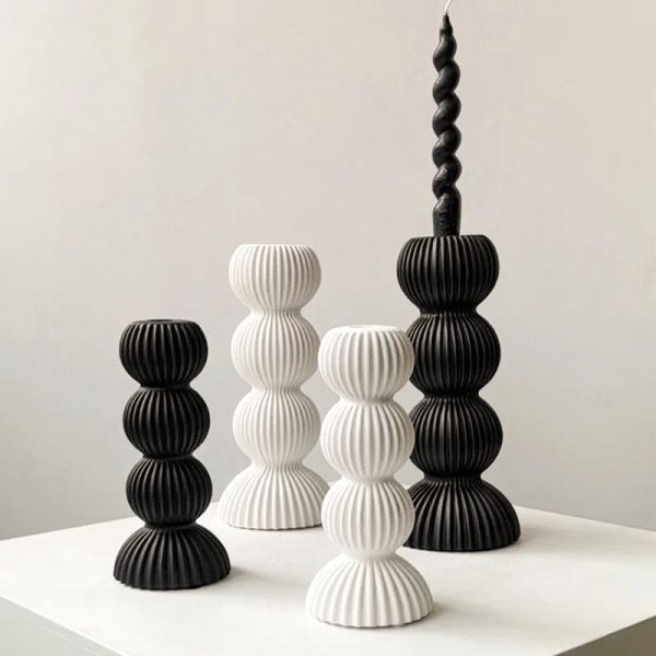 Bougeoir Noir Nordique élégant pour une ambiance chaleureuse