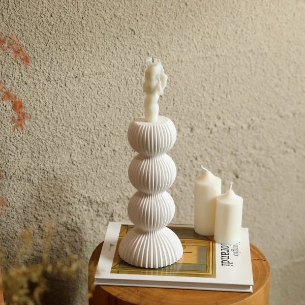 Bougeoir noir chic, parfait pour la table ou le salon