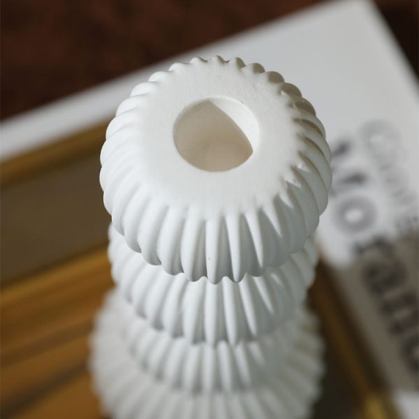 Bougeoir design noir, ajout de style à votre espace