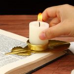 Élégant bougeoir plume dorée, décoration en fer