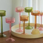 Ensemble de trois bougeoirs en verre décoratifs