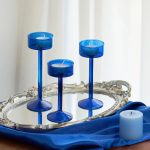 Accessoire décoratif : bougeoir en verre coloré