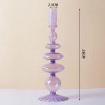 Bougeoir en verre violet pour une touche de couleur