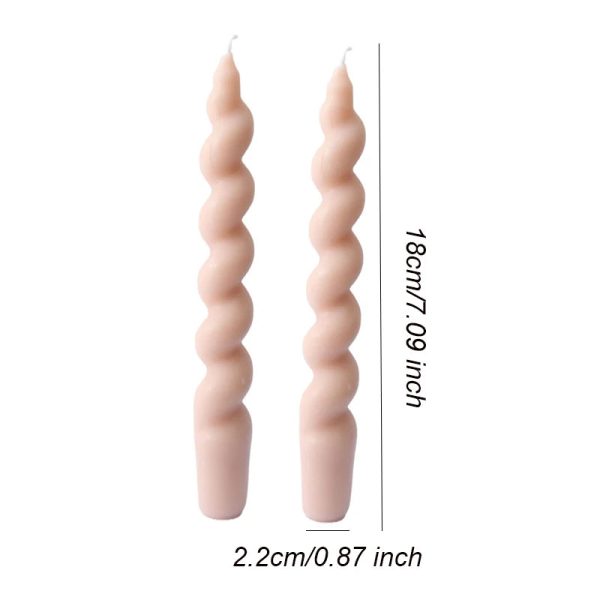 Bougies pastel torsadées, élégance et chaleur