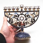 Candélabre élégant pour célébration de Hanouka