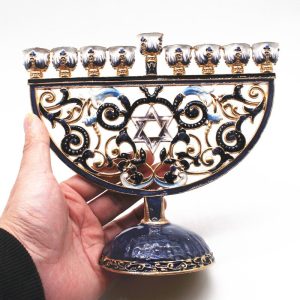 Candélabre élégant pour célébration de Hanouka