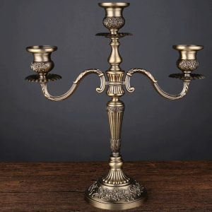 Chandelier ancien 3 branches en métal élégant