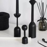 Luminaire en bois noir au design moderne