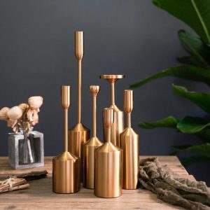 Éclairage décoratif en métal doré, style moderne