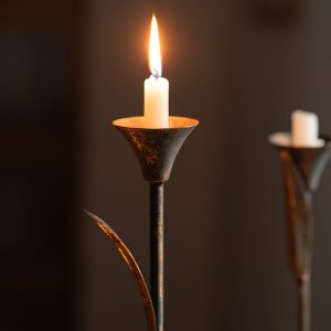 Chandelier à trois branches en finition dorée