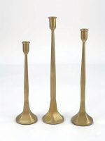 Lustre en métal doré, élégance intemporelle