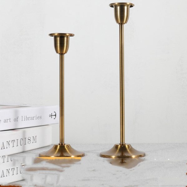 Chandelier Doré en Fer Forgé - Cloche élégante