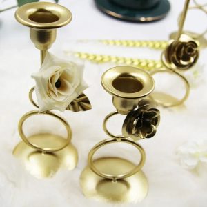 Chandelier doré au style floral pour ambiance chaleureuse