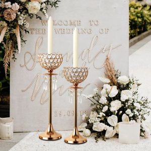 Chandelier doré design vintage avec pampilles décoratives