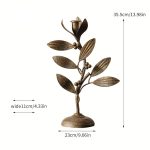 Chandelier doré avec influence botanique en métal élégant