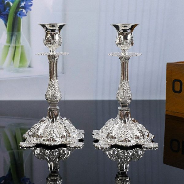 Chandelier en fonte dorée style Rococo élégant