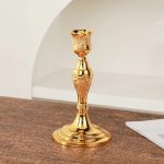 Chandelier Vigne en métal doré, design raffiné