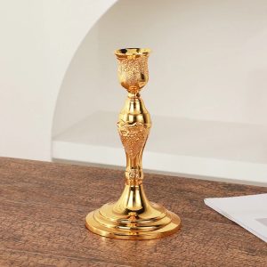 Chandelier Vigne en métal doré, design raffiné