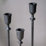 Luminaire noir en fer forgé à trois bras