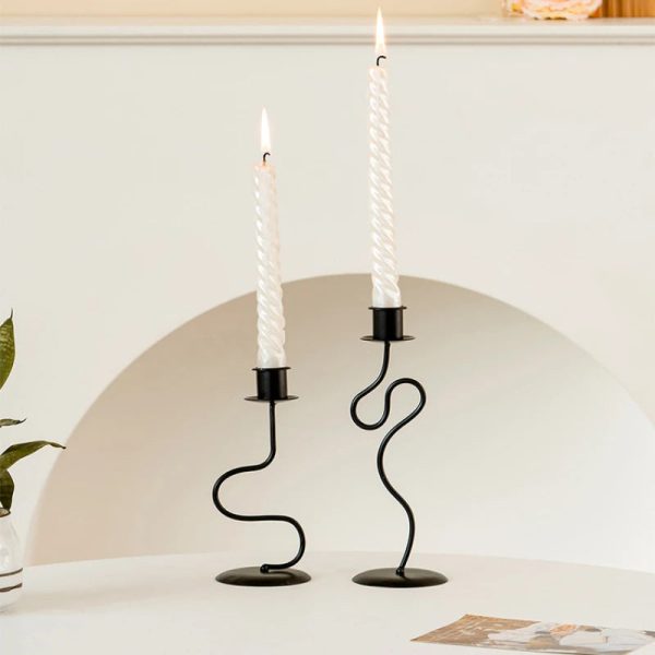 Chandelier en fer forgé de style minimaliste