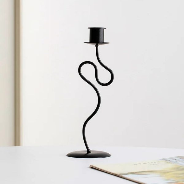 Luminaires en fonte noir à design épuré