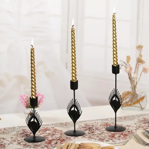 Suspension en fonte noire, style paon raffiné