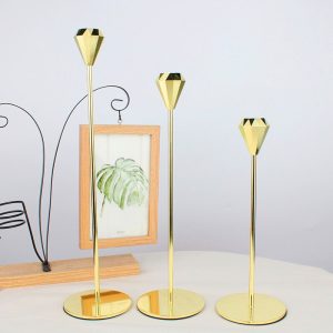 Chandelier élégant à trois bras en noir et or rose