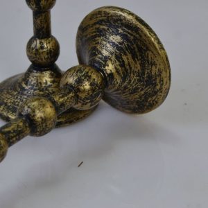 Éclairage traditionnel en fer forgé doré