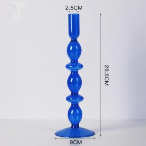 Chandelier en verre, couleur bleue, ambiance chaleureuse