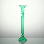 Chandelier en verre, touches de couleurs rétro