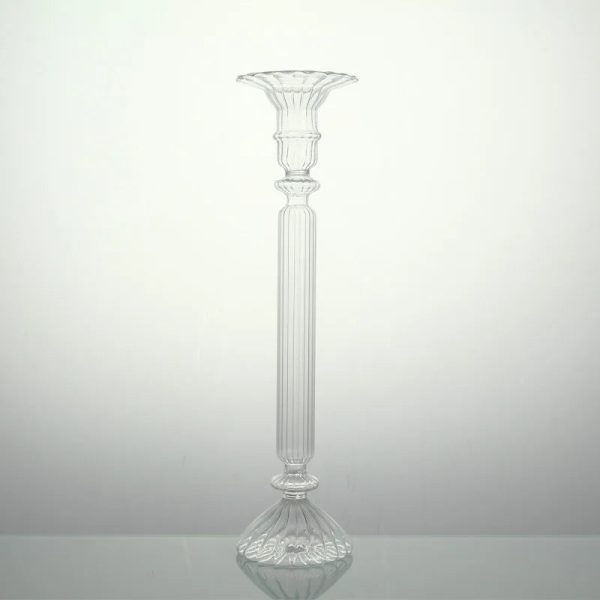 Lustre vintage, verre coloré, atmosphère chaleureuse