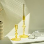 Bougeoir en verre jaune moderne