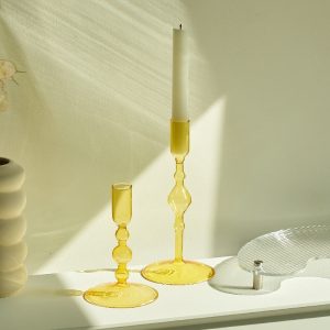 Bougeoir en verre jaune moderne