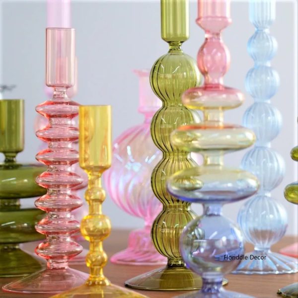 Bougeoir en verre avec des nuances de couleurs