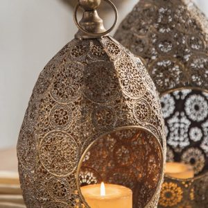 Accessoire décoratif doré au style oriental