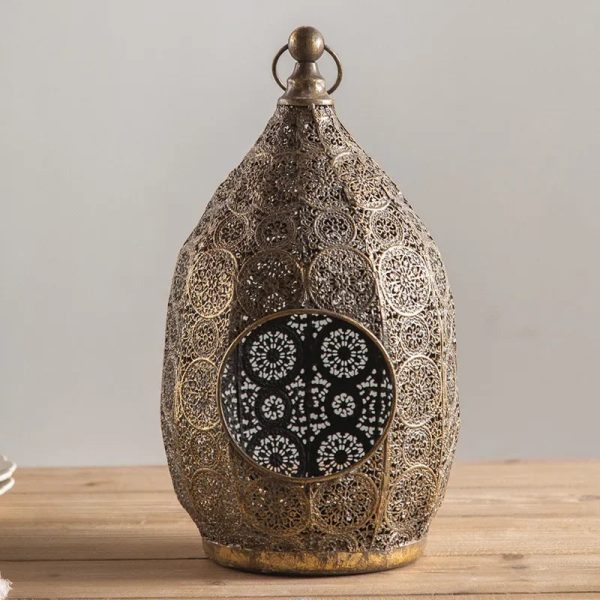 Luminaires dorés pour atmosphère apaisante